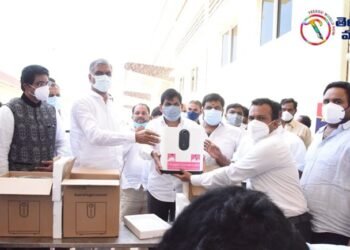 zaheerabad mp bb patil donated oxygen concentrators,covid isolation centers,telangana covid news,v9 news telugu,teluguworldnow.com,