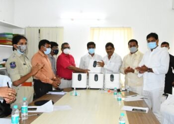 zaheerabad mp bb patil helped oxygen concentrators to kamareddy district,gampa govardhan,covid news,corona news,v9 news telugu,teluguworldnow.com.Vemula Prashanth Reddy