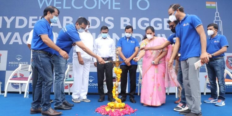 Dr G.Srinivas Rao,,Mega Vaccination Drive,scsc,Medicover hospitals,Mr Arekepudi Gandhi mla,Krishna Yedula,cp sajjanar ips,teluguworldnow.com,v9 news telugu,covid news,covid vaccine,3