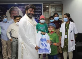 అభిమానులు, క్యాన్సర్ పై పోరాడుతున్న రోగుల మధ్య ఘనంగా శ్రీ నందమూరి బాలకృష్ణ 61వ జన్మ దినోత్సవ వేడుకలు.