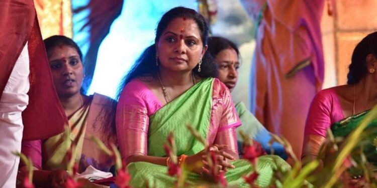 akhanda hanuman chaleesa parayanam,kondagattu hanuman temple,mlc kavitha,kondagattu helepad,v9 news telugu,teluguworldnow.com,