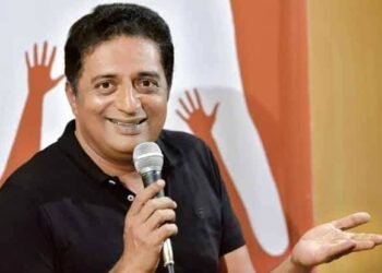 మీడియా ని చూస్తే భయం వేస్తోంది: నటుడు ప్రకాష్ రాజ్.