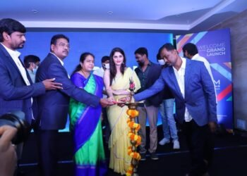 kasam website logo launched by actress surabhi and warangal mayor gundu sudharani,warangal news,latest telugu news,teluguworldnow.com,