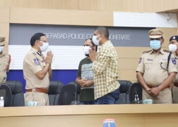 prashanth in April 2017 had crossed illegally the Indo-Pak border nd was detained by Pakistan Authorities.,v9 news telugu,teluguworldnow.com,cp sajjanar ips,