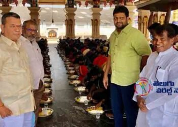 Founder Of Crane Betel Nut Grandhi Subba Rao Son Grandhi Kantha Rao Participated in Ayyappa Swamula Anna Santharpana programe,Dr Kandula Goutham Reddy,teluguworldnow.com,telugu golden tv.1