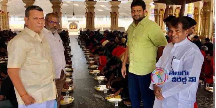 Founder Of Crane Betel Nut Grandhi Subba Rao Son Grandhi Kantha Rao Participated in Ayyappa Swamula Anna Santharpana programe,Dr Kandula Goutham Reddy,teluguworldnow.com,telugu golden tv.1