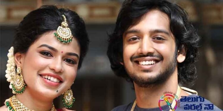 Sridevi's Niece, Shivaji Ganesan's Grandson as A Couple Yedalo Mounam Music video by Padmini's Granddaughter,Nadigaram Tilakam,Yadhalo Mounam Song Writer & Director Lakshmi Devy is a grand niece of veteran actress Padmini,Sireesha,.1