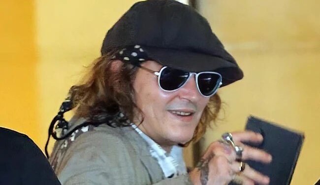 Holly Wood Actor Johnny Depp Stuns With New Look , As He Begins Working On Next Film In France, Telugu World Now