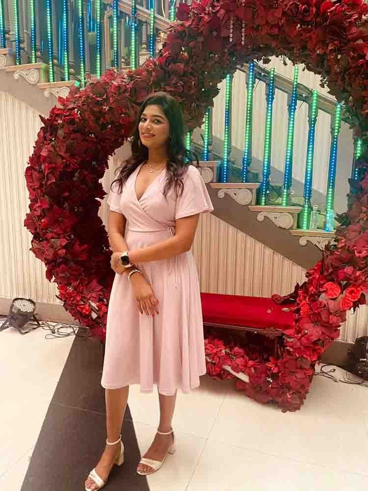 heroine Nutty Karuna is the winner of the Iconic India beauty pageant,DSJ movie,Telugu Golden TV,my mix entertainments,www.teluguworldnow.com,