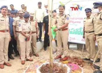 A grand forest festival in Cyberabad,Cyberabad CP Shri Stephen Ravindra, IPS Planted Plants at Narsinghi PS,Telugu Golden TV,v9 News Telugu,www.teluguworldnow.com,my mix entertainments