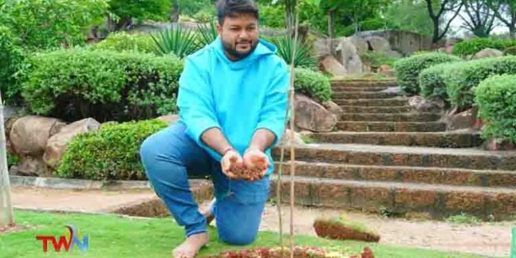 'Green India Challenge' launched by Rajya Sabha Member Joginipalli Santosh Kumar, renowned film music director Thaman planted saplings in Jubilee Hills GHMC Park,telugu golden tv