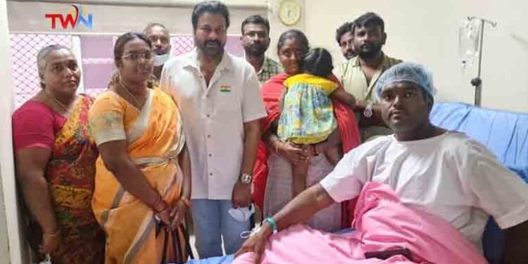 Megastar Chiranjeevi Meets His Fan Dondapati Chakradhar in Omega Hospital,Telugu Golden TV,v9 News Telugu,www.teluguworldnow.com,my mix entertainments