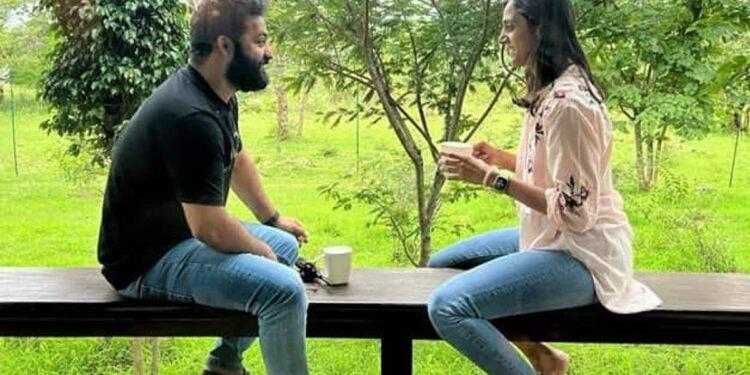 భార్యతో విదేశాల్లో చక్కెరలు కొడుతున్న నందమూరి బుల్లోడు..