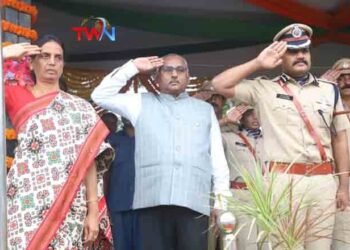 State Education Minister Sabitha Indra Reddy unveiled the Tricolor Flag for 75th Independence Day celebrations,Cyberabad Police News,Telugu Golden TV,v9 News Telugu,www.teluguworldnow.com,my mix entertainments