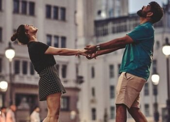 హనీమూన్ ని ఎంజాయ్ చేస్తున్న స్టార్ హీరోయిన్… ఖర్చు వారిదేనంటూ  నెట్టింట టాక్ ???