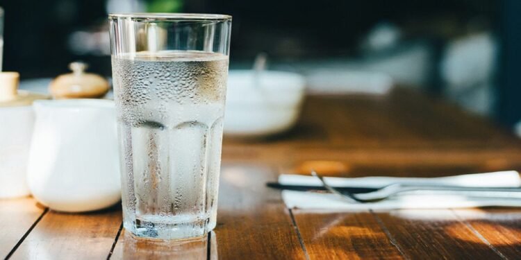 Health Tips : నీటిని అధికంగా తీసుకుంటున్నారా… అయితే ఆ సమస్య వచ్చే ప్రభావం అధికమట.!!!