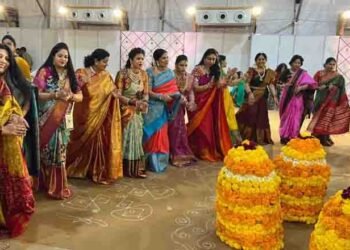 Grand Bathukamma celebrations under the auspices of Mamidi Deepthi,Bhakthi News,Bathukamma Sambharalu,telugu golden tv,my mix entertainments,www.teluguworldnow.com,telugu world news