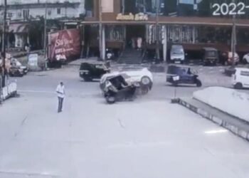 crime తృటిలో తప్పిన పెను ప్రమాదంపై సజ్జనార్ ట్వీట్.. అదృష్టం ఎల్లవేళలా కలిసి రాదంటూ హెచ్చరిక