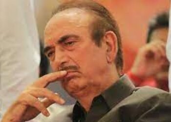 Political తుపాకీ ద్వారా శాంతి రాదన్న ఆజాద్… చంపేస్తామంటూ ఉగ్రవాదుల నుంచి బెదిరింపులు