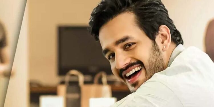 Movie అఖిల్ బాలీవుడ్ ఎంట్రీ కి గట్టిగానే ట్రై చేస్తున్న నాగార్జున..