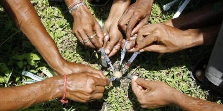 Crime దేశంలో భారీ మాదకద్రవ్యం వట్టివేత… రూ..1,725 కోట్ల విలువ చేసే సరకు స్వాధీనం