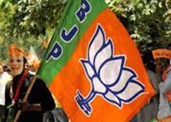 Political గోవాలో భాజపా గూటికి కాంగ్రెస్ కీలక నేతలు… మాజీ సీఎం సహా 8 మంది ఎమ్మెల్యేలు