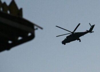 Crime పాఠశాలపై సైనిక హెలీకాప్టర్‌ కాల్పులు…. 6 గురు పసివాళ్లు మృతి