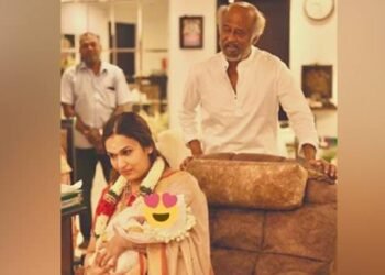 Enteratinment మనవడిని చూసి మురిసిపోతున్న రజినీకాంత్..