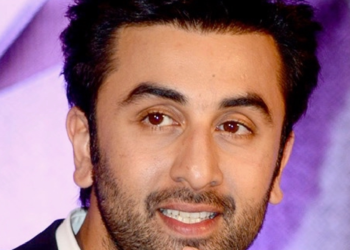 Entertainment తెలుగు నేర్చుకోవడానికి రణబీర్ అన్ని రోజులు తిప్పలు పడ్డాడా.. !