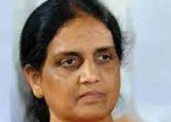 Politics కేంద్రంపై మంత్రి సబితా విమర్శలు.. నిధులు రావట్లేదంటూ..