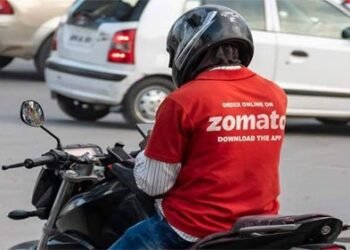జొమాటో డెలివరీ బాయ్ గంట ఆలస్యం.. కస్టమర్ రియాక్షన్ అదుర్స్!