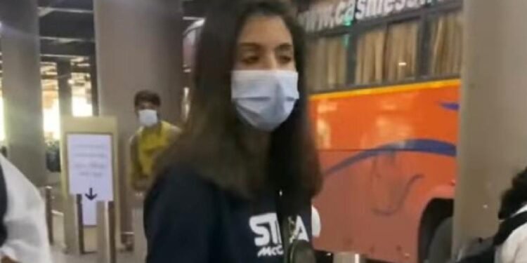 Entertainment మీడియాపై ఫైర్ అయిన అనుష్క శర్మ.. ట్రోల్ చేస్తున్న నెటిజన్లో..