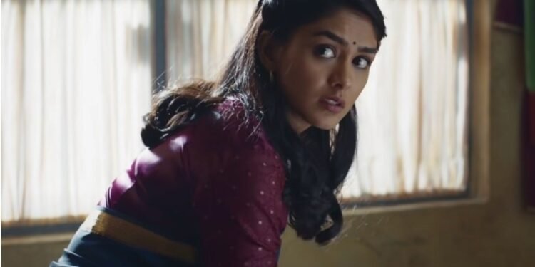 Entertainment సినిమా లో అవకాశాలు అంత తేలికగా రాలేదు.. రెండు వారాలు వేశ్య గృహంలో గడపాల్సి వచ్చింది.. మృణాల్ ఠాగూర్