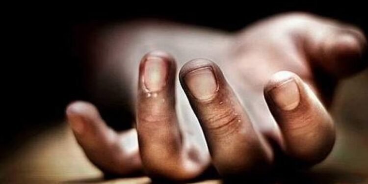 Crime విషం పెట్టి భర్తనే చంపిన భార్య పోలీసుల విచారణలో నివ్వెర పోయిన నిజాలు వెల్లడి..