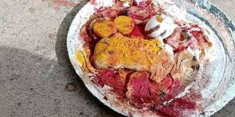 Crime మూఢనమ్మకాలతో 14 ఏళ్ల కుమార్తెను బలి ఇచ్చిన ఓ తండ్రి..