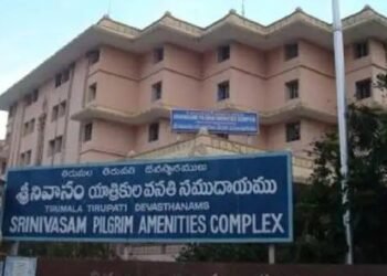 Bhakthi తిరుమలకు వచ్చే భక్తులు తిరుపతిలోనే బస చేసి రండి.. టిటిడి ఈవో ధర్మారెడ్డి