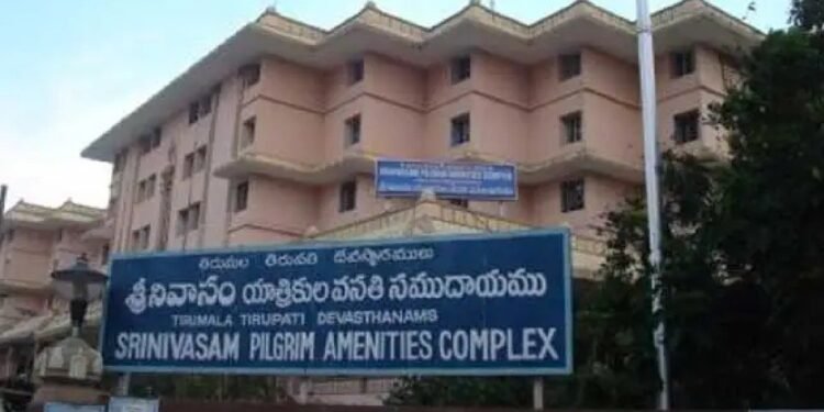 Bhakthi తిరుమలకు వచ్చే భక్తులు తిరుపతిలోనే బస చేసి రండి.. టిటిడి ఈవో ధర్మారెడ్డి