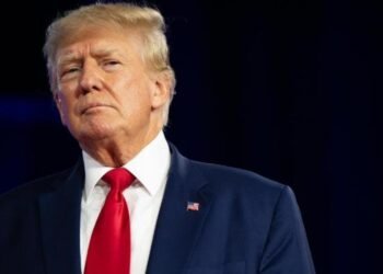 Politicl అమెరికా మీడియాపై 3వేల900 కోట్ల రూపాయల పరువు నష్టం దావా వేసిన ట్రంప్..