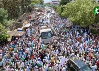 CM Y. S. Jagan in Chinna Singamala of Tirupati district on the 8th day Memantha Siddam bus trip,AP Politics,Latest Telugu News,Andhra Politics,Telugu World