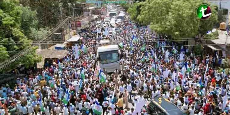 CM Y. S. Jagan in Chinna Singamala of Tirupati district on the 8th day Memantha Siddam bus trip,AP Politics,Latest Telugu News,Andhra Politics,Telugu World
