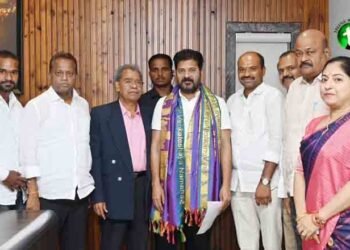 Gulf JAC team thanked CM Revanth Reddy for giving Rs 5 lakh ex gratia to Gulf dead,BM Vinod Kumar, Manda Bhim Reddy,Singireddy Naresh Reddy,Gulf News,Telugu World