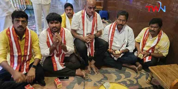 Nandamuri Ramakrishna Visited KanakaDurgamma Temple Vijayawada, TDP Will Win in AP Elections, AP Politics, AP Elections News,AP News, Telugu World Now