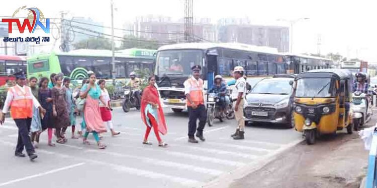 Cyberabad Police Introduces traffic marshals Initiative to Ease IT Corridor Traffic Congestion,Cyberabad Security Council (SCSC),Cyberabad Police Commissioner, Mr. Avinash Mohanty, IPS,Cyberabad News
