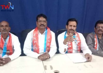 Construction workers should fulfill their dream of owning a house,Telangana News,Telugu World Now