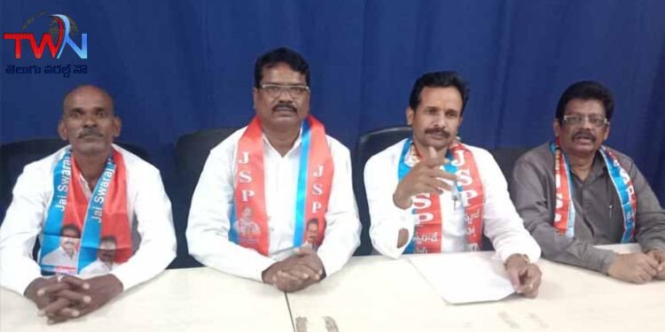 Construction workers should fulfill their dream of owning a house,Telangana News,Telugu World Now
