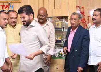 Request to CM Revanth Reddy on Gulf issues,Gulf Board, MLA Medipalli Satyam,Donikeni Krishna, Manda Bheem Reddy,Telangana News,Telugu World Now