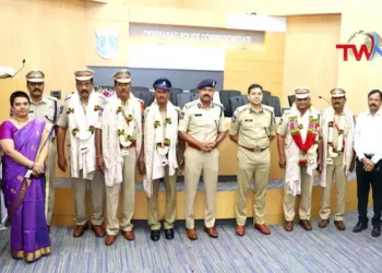Five Officers Retire from Cyberabad Police Commissionerate, Avinash Mohanty, IPS, Cyberabad Police News, Latest News, Telugu World Now