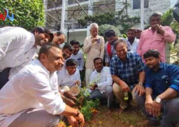 Jammi tree in Telangana Bhavan, Green India Challenge, Joginapally Santosh Kumar, Ex MP Vinod Kumar, dussehra festival 2024, Telangana News, Latest News, Telugu World Now