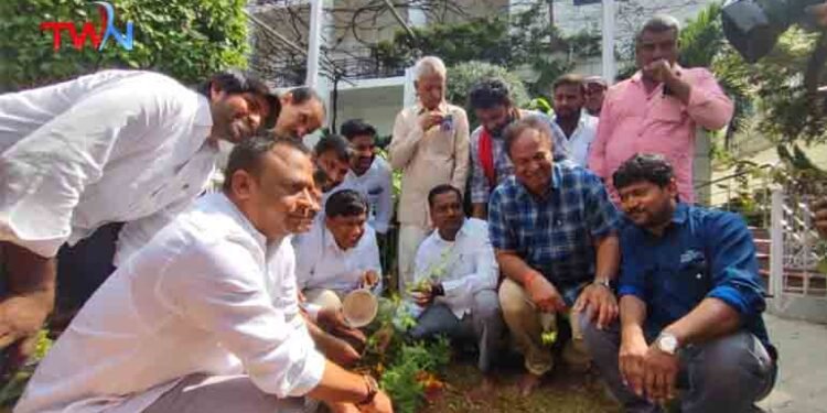 Jammi tree in Telangana Bhavan, Green India Challenge, Joginapally Santosh Kumar, Ex MP Vinod Kumar, dussehra festival 2024, Telangana News, Latest News, Telugu World Now