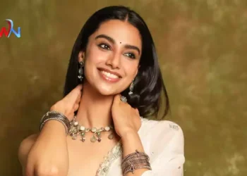 I have played a different character in 'Matka' which I have never played before, heroine Meenakshi Chowdhury, Mega Prince Varun Tej, Karuna Kumar, Film News, Latest Telugu Movies, Telugu World Now